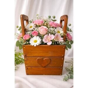 Charming Rustic Wooden Heart Crate – Farmhouse Decor